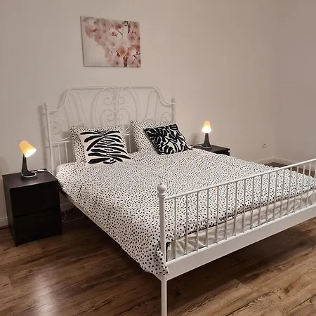 アパート Merlin *